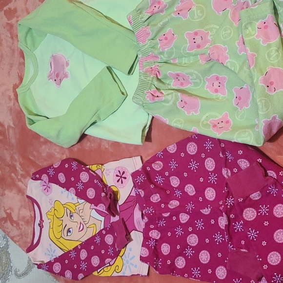 Bundle Of Girls Matching Pajama Sets. - Picture 1 of 15